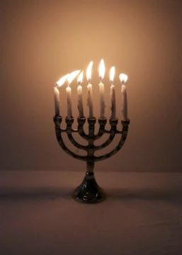  menorah 